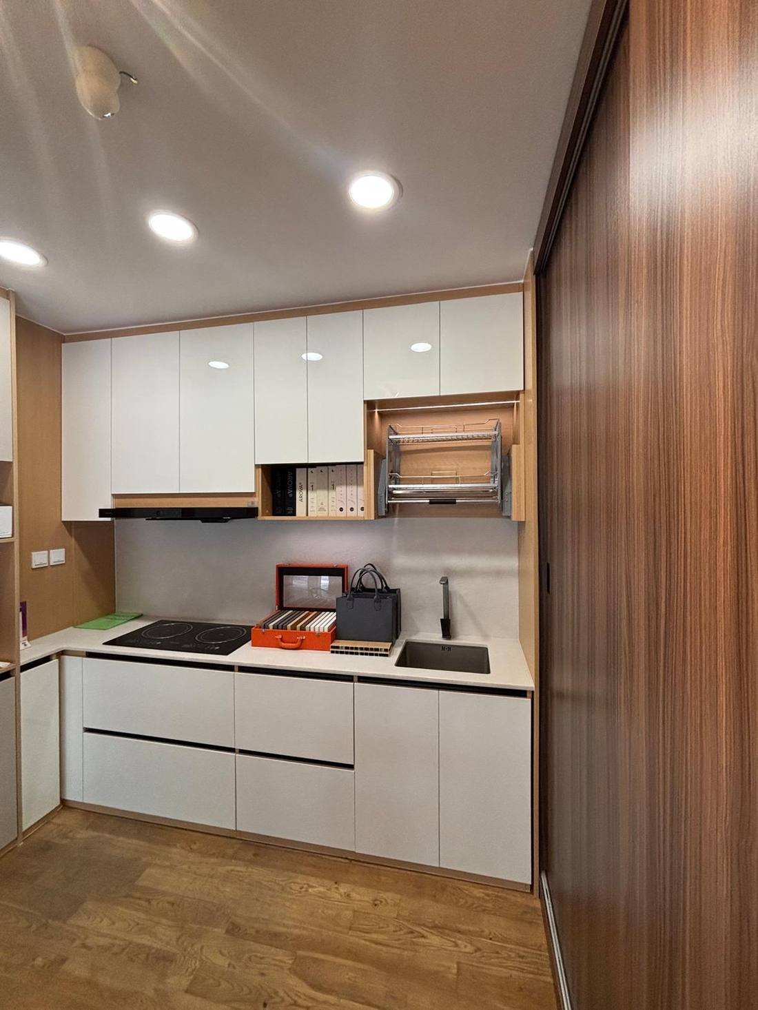 Commercial & Showroom Singapore, Design Profession project photo