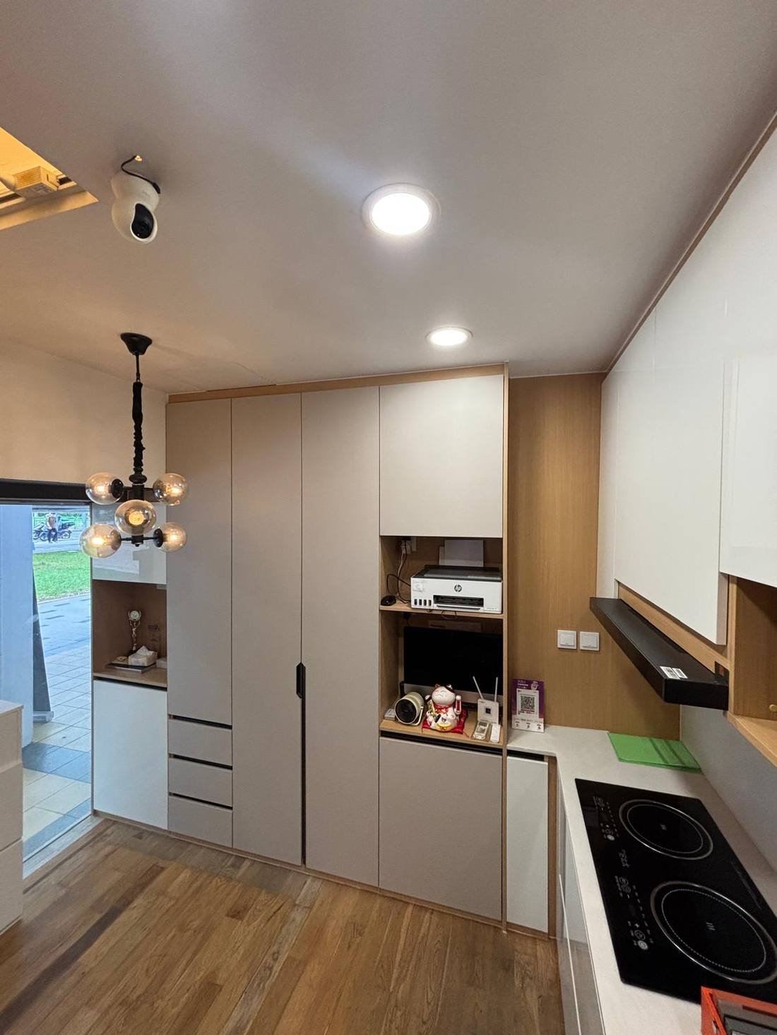 Commercial & Showroom Singapore, Design Profession project photo